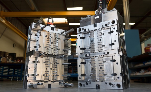 Wtrysk plastiku - forma wtryskowa Knauf Industries