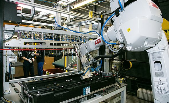 Automatyzacja procesów produkcyjnych i nowoczesny park maszynowy